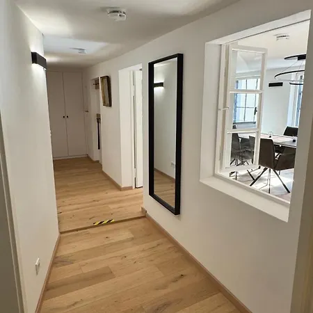 Апартаменты Brueck Residenz - 100qm Altstadtwohnung An Der Steinernen Bruecke *