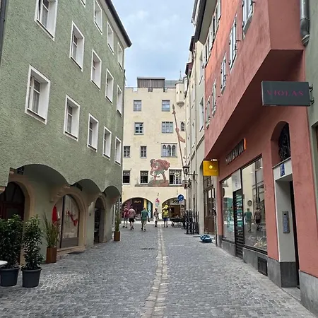 Brueck Residenz - 100qm Altstadtwohnung An Der Steinernen Bruecke Lägenhet *