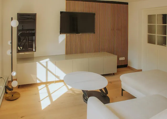 Brueck Residenz - Denkmalwohnung An Der Steinernen Bruecke Lägenhet